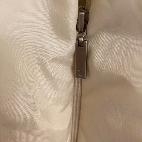 Guess Ivory Puffer Jacket with removable faux-fur collar Size L - Picture 4 of 9